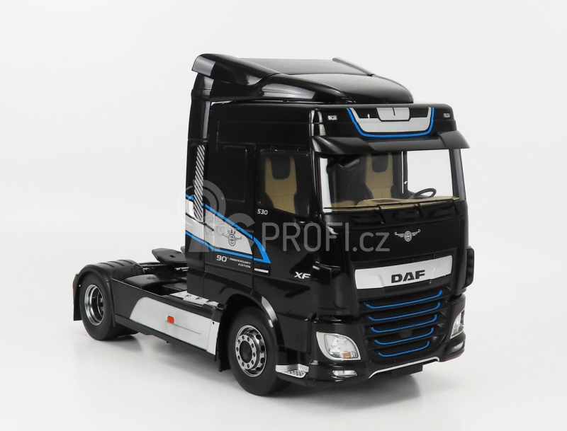 Premium classixxs DAF Xf Space Cab Tractor Truck 2-assi 2018 1:18 Černá Bílá