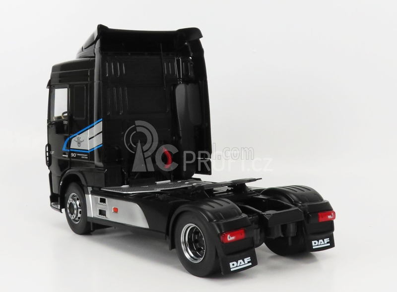 Premium classixxs DAF Xf Space Cab Tractor Truck 2-assi 2018 1:18 Černá Bílá