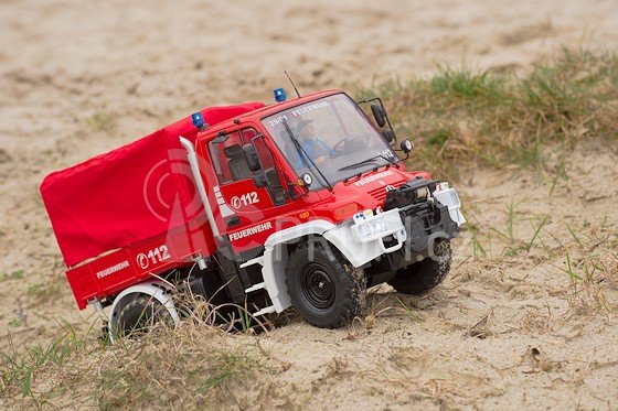 RC Unimog hasiči, červená