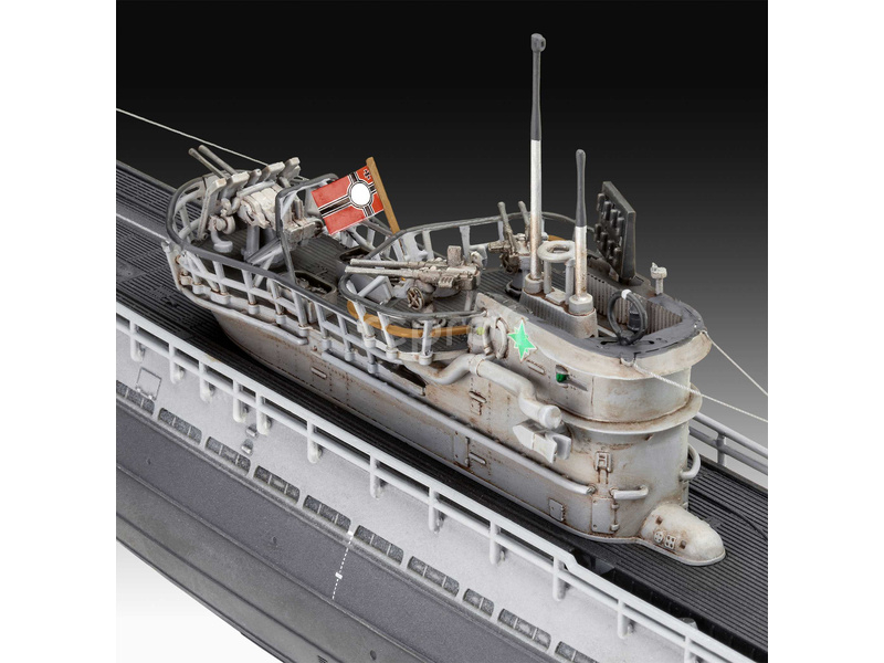 Revell German Submarine Type IX C/40 (U190) (1:144)