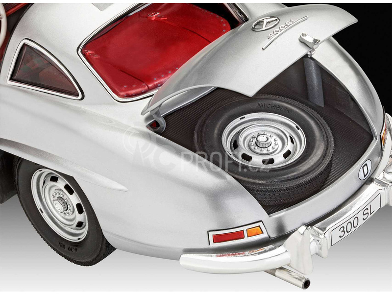 Revell Mercedes-Benz 300 SL (1:12)