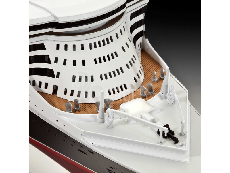 Revell Queen Mary 2 (1:700)