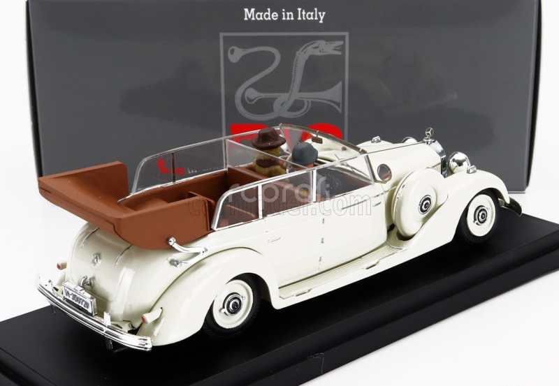 Rio-models Mercedes benz 770k Cabriolet 1938 With Eva Braun And Ss Military Guard Figures 1938 1:43 Bílá