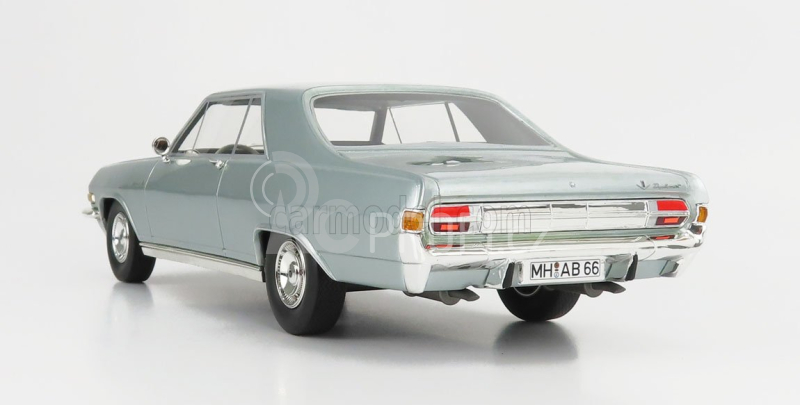 Schuco Opel Diplomat A 1965 1:18 Silver