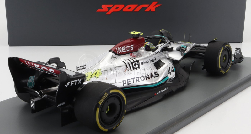 Spark-model Mercedes gp F1 W13e Team Mercedes-amg Petronas F1 N 44 Belgium Gp 2022 Lewis Hamilton - Con Vetrina - With Showcase 1:18 Stříbrná Zelená