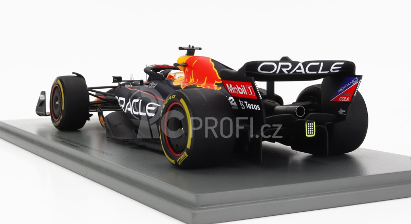 Spark-model Red bull F1  Rb18 Team Oracle Red Bull Racing N 1 Winner Belgium Gp World Champion 2022 Max Verstappen 1:18 Matná Modrá Žlutá Červená