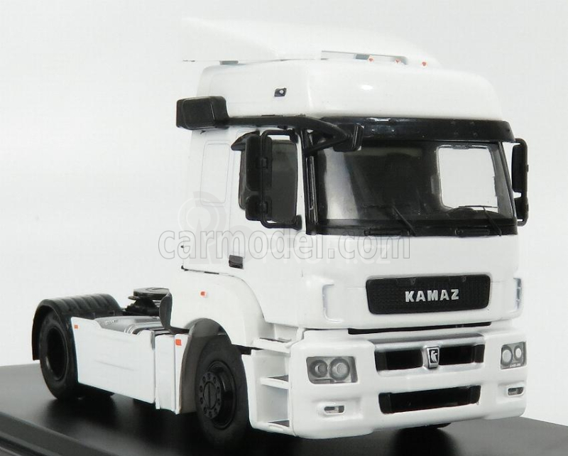 Start scale models Kamaz 5490 Tractor Truck 2-assi 2018 1:43 Bílá