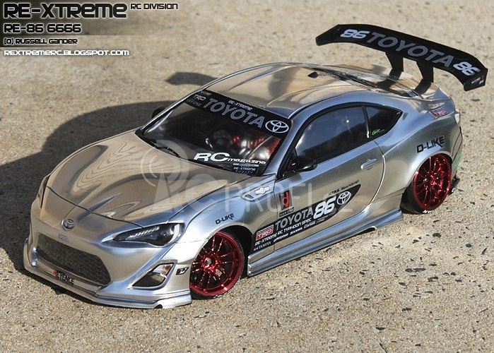 Tamiya sprej na lexanové karoserie Semi-Gloss Silver Anodized Aluminium 108/PS48