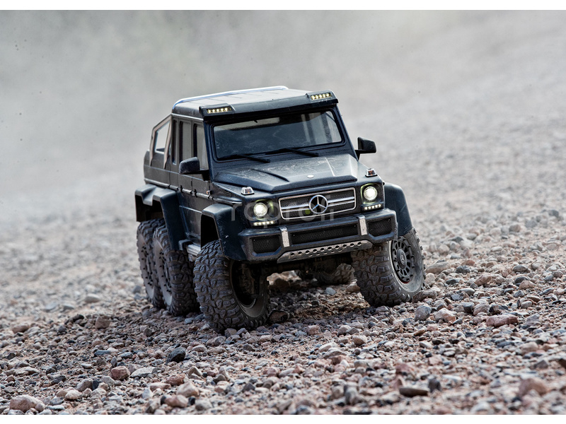 Traxxas TRX-6 Mercedes G 63 6x6 1:10 RTR stříbrný