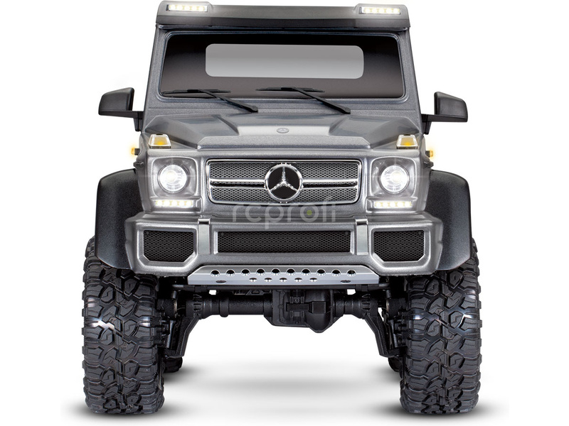 Traxxas TRX-6 Mercedes G 63 6x6 1:10 RTR stříbrný