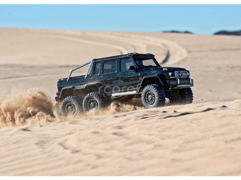 Traxxas TRX-6 Mercedes G 63 6x6 1:10 RTR stříbrný