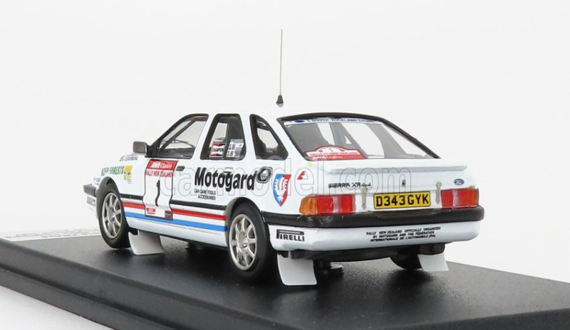 Trofeu Ford england Sierra Xr 4x4 (night Version) N 1 Rally New Zealand 1987 S.blomqvist - B.cederberg 1:43 Bílá