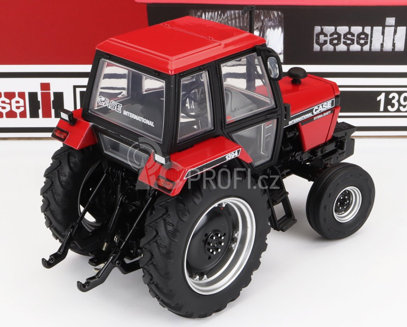 Universal hobbies Case-ih 1934 2wd Tractor 1986 1:32 Červená Černá