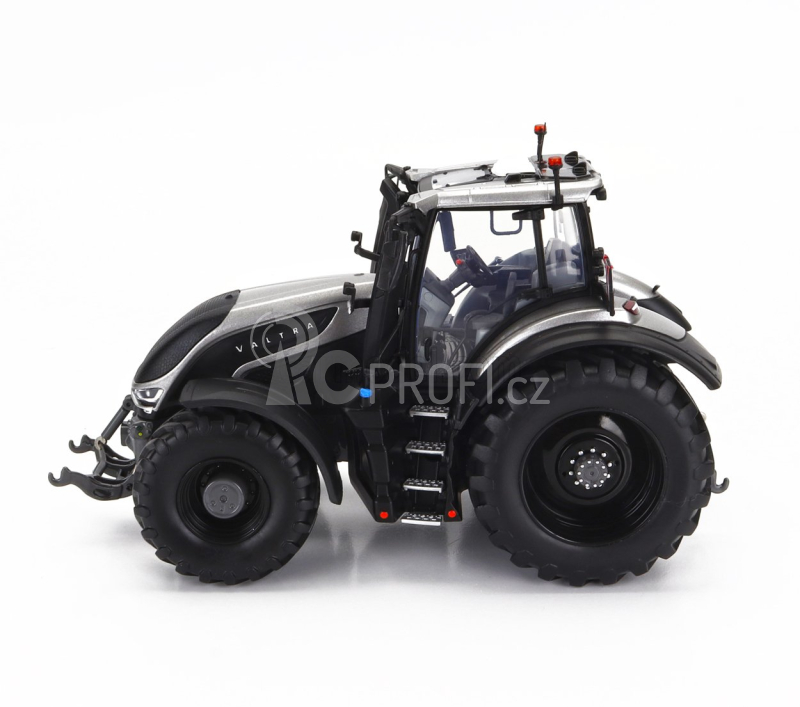 Universal hobbies Valtra S416 Tractor Unlimited Edition 2022 1:32 Stříbrná Černá