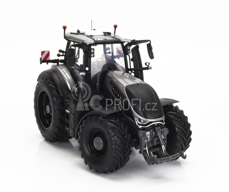 Universal hobbies Valtra S416 Tractor Unlimited Edition 2022 1:32 Stříbrná Černá