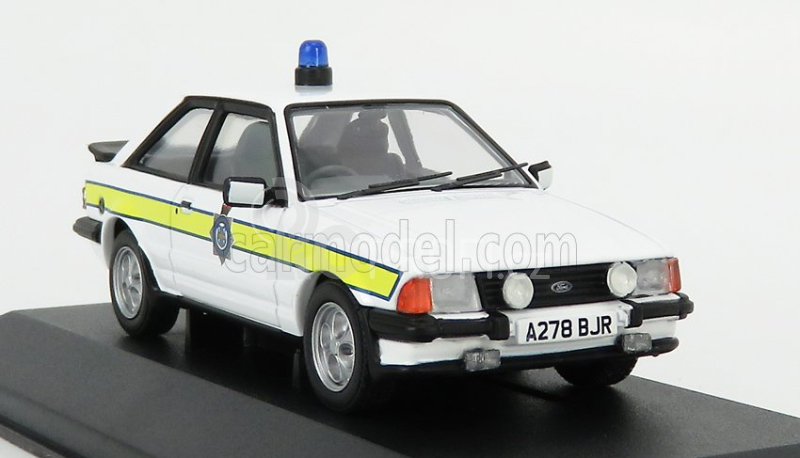 Vanguards Ford england Escort Mkiii Xr3i Police 1990 1:43 Bílá Žlutá