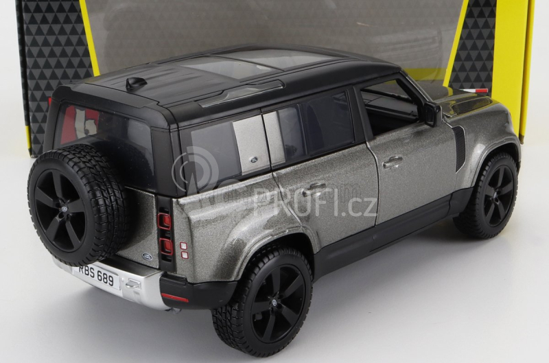 Bburago Land Rover Defender 110 1:24 stříbrná