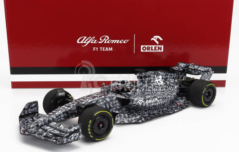 Minichamps Alfa romeo F1  C42 Team Orlen Racing N 24 Test Barcelona 2022 Guanyu Zhou 1:18 Camouflage