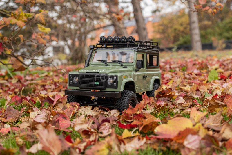 RC auto Land Rover Defender T98 V2 1/12, zelená + náhradní baterie