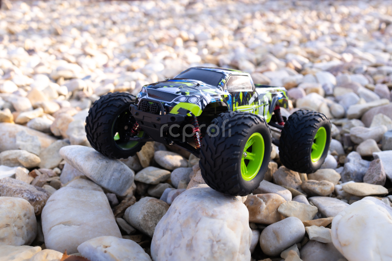 RC auto RMT Dominator Monster, zelená + náhradní baterie