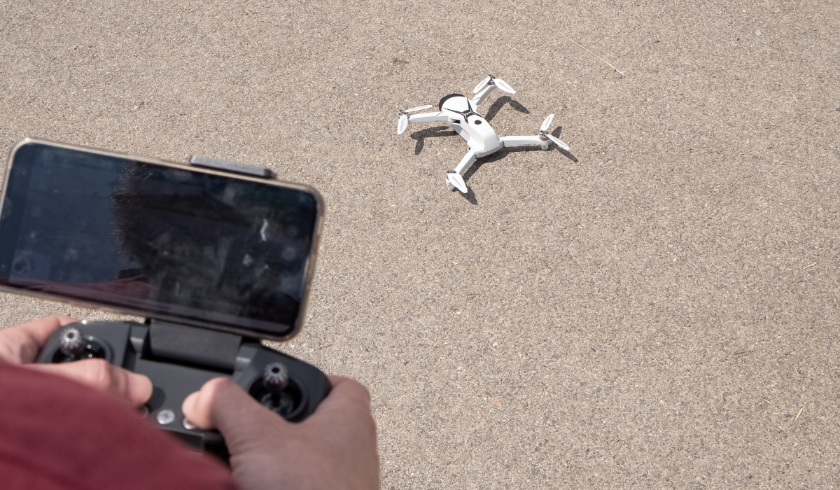 Dron Syma Z6 PRO nachystaný ke startu
